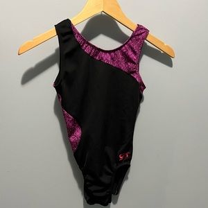 ⭐️3/$15 🤸‍♂️Gymnastics leotard